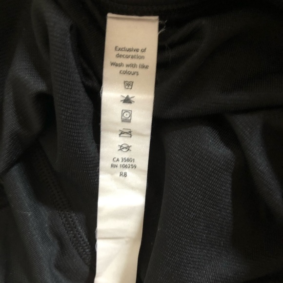 ‼️SOLD on Ⓜ️‼️ Lululemon Speed Up shorts in black - Picture 7 of 9